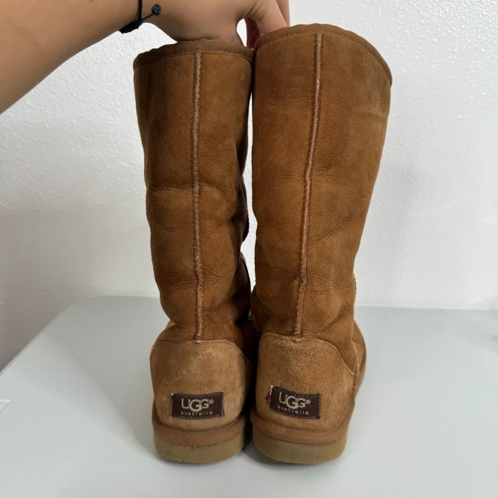 Ugg‎ Classic Tall 5815 Brown Boots Size 8